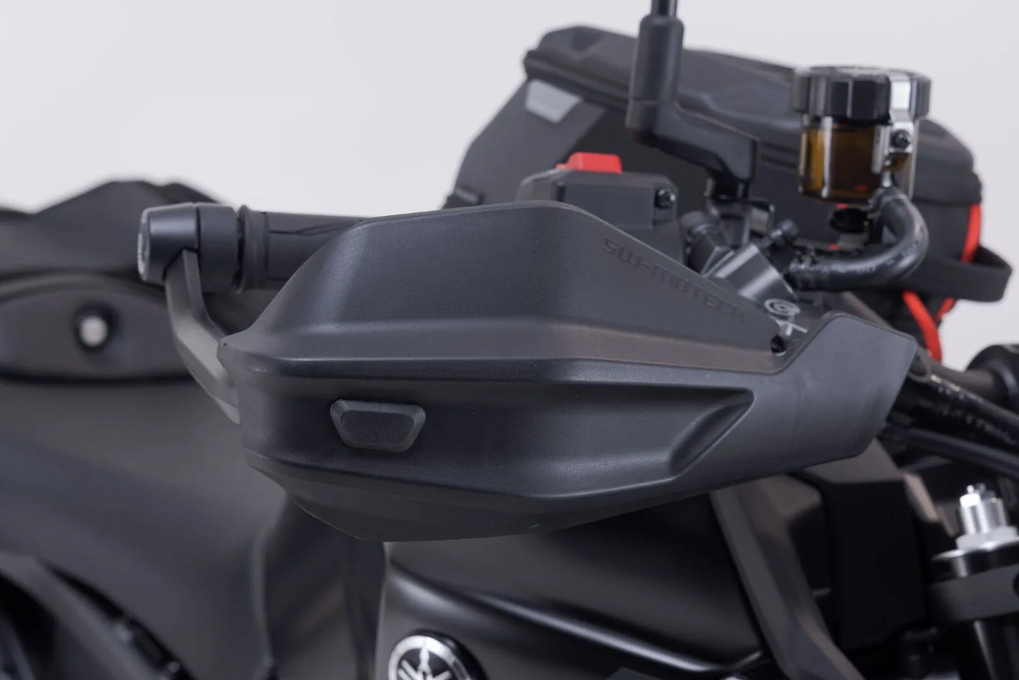 HANDGUARD KIT ADVENTURE ΓΙΑ YAMAHA MT-09 ABS '23–'25 | SW-MOTECH-HDG.00.220.34000/B