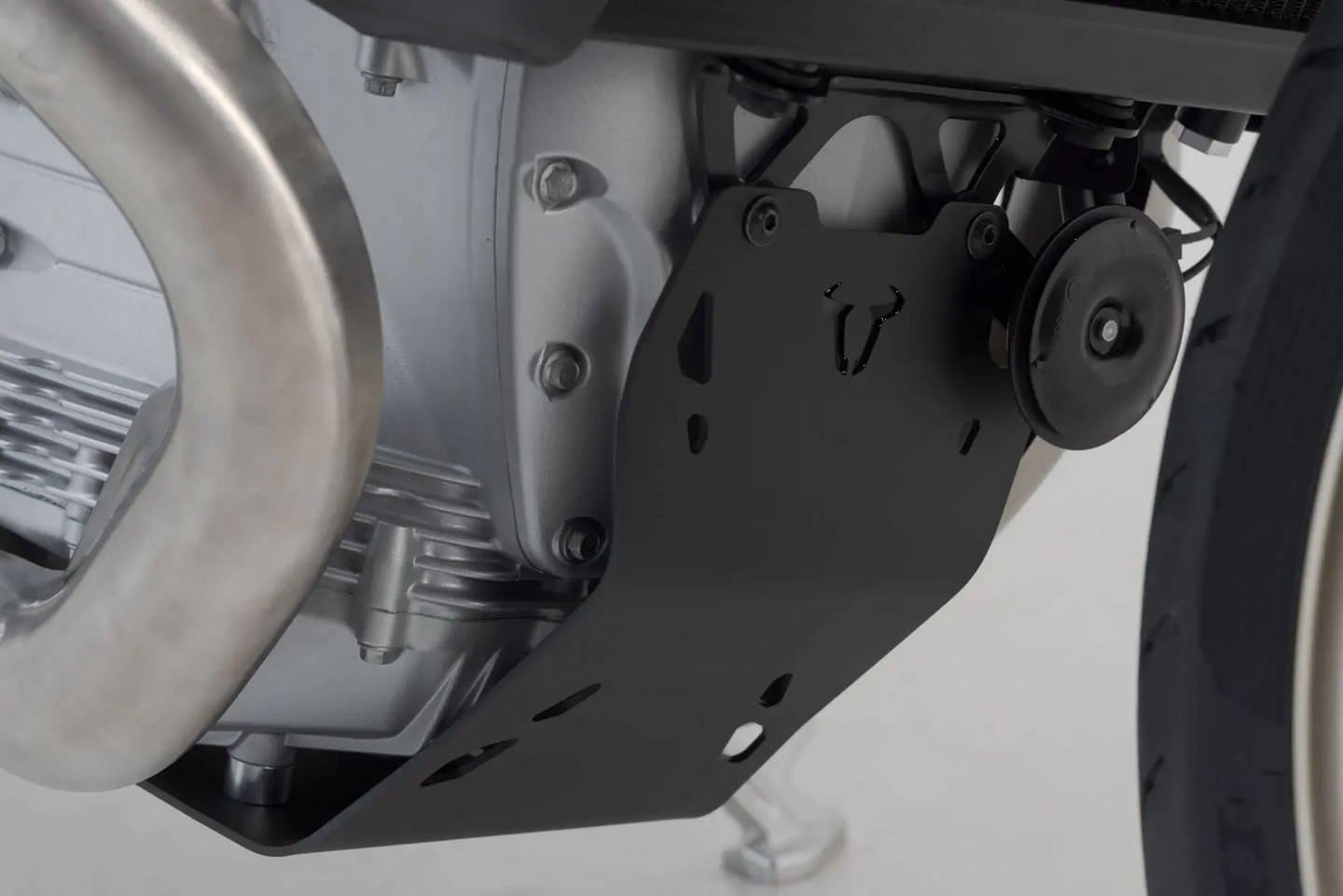 ENGINE GUARD ΓΙΑ MOTO GUZZI V100 1050 MANDELLO ABS '22–'24 | SW-MOTECH-MSS.17.038.10000/B