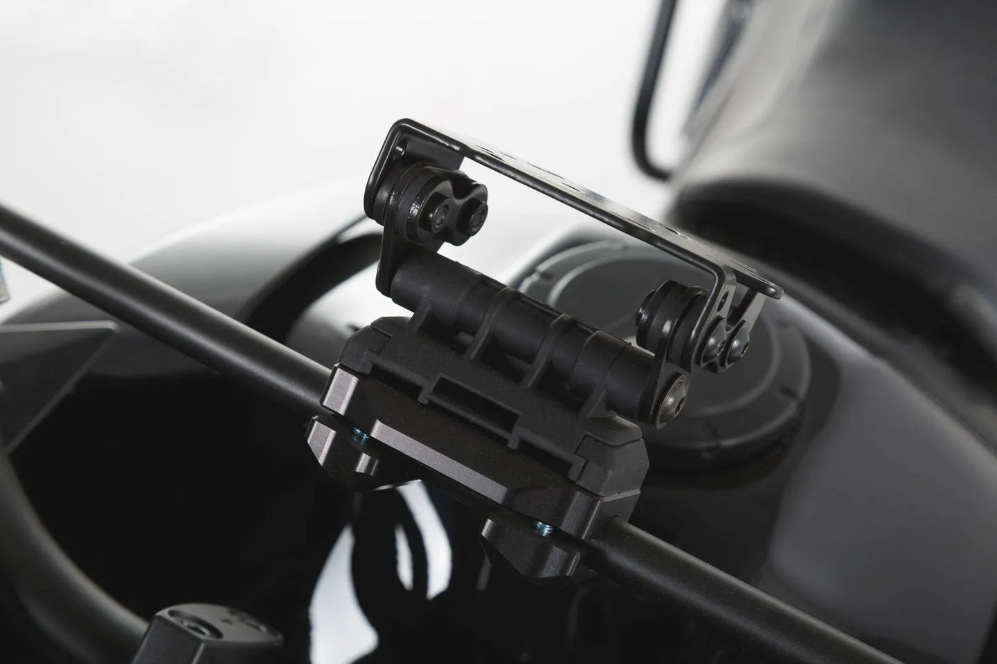 CROSSBAR GPS MOUNT 10/12M | SW-MOTECH-GPS.00.646.10500/B