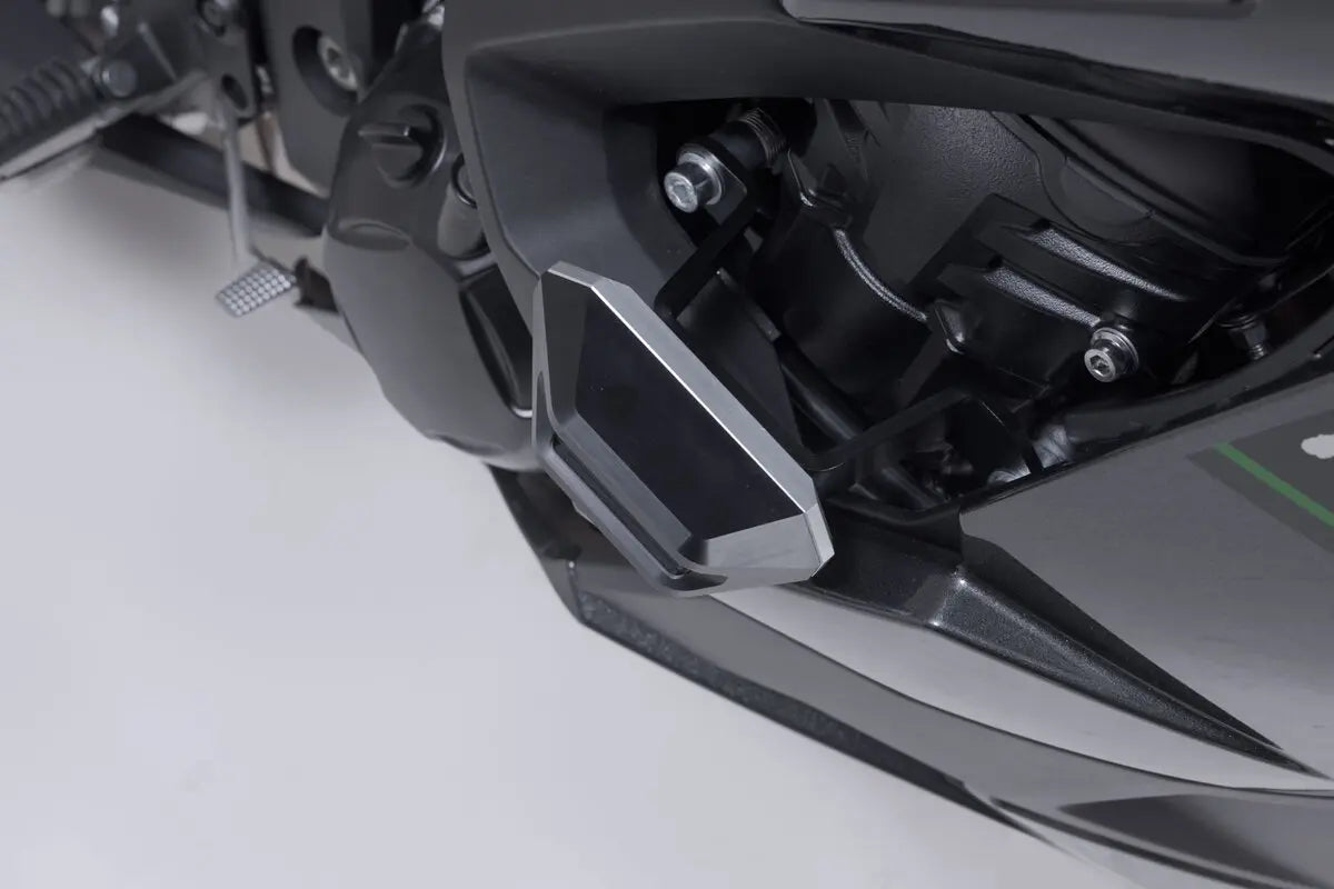 FRAME SLIDER KIT ΓΙΑ KAWASAKI Ninja 1100 SX ABS '25–'26 | SW-MOTECH-STP.08.590.11602/B