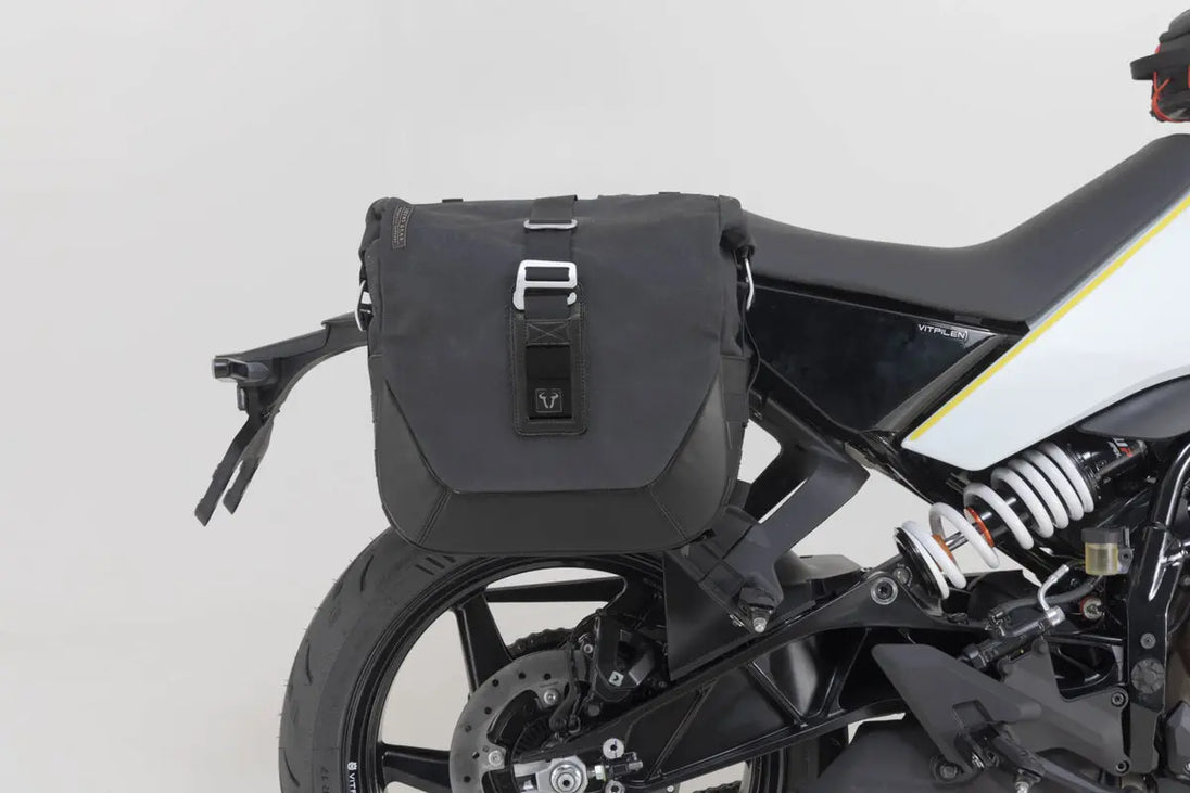 LEGEND GEAR SIDE BAG SYSTEM LC BLACK EDITION ΓΙΑ HUSQVARNA SVARTPILEN 401 ABS / VITPILEN 401 ABS '23–'24 | SW-MOTECH-BC.HTA.03.014.20100