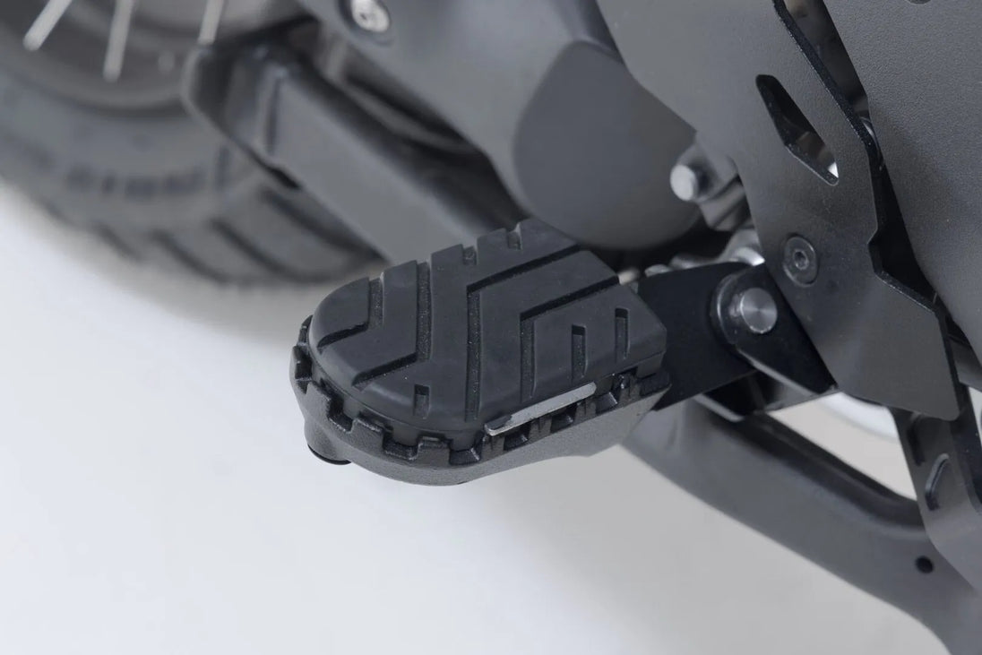 FOOTREST KIT ION ΓΙΑ YAMAHA XT '04–'20 | SW-MOTECH-FRS.06.011.10101/B