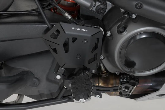 BRAKE CYLINDER GUARD ΓΙΑ Harley Davidson RA 1250 ABS / RA 1250 S ABS / RA 1250 SE ABS '21–'24 | SW-MOTECH-BPS.18.911.10000/B