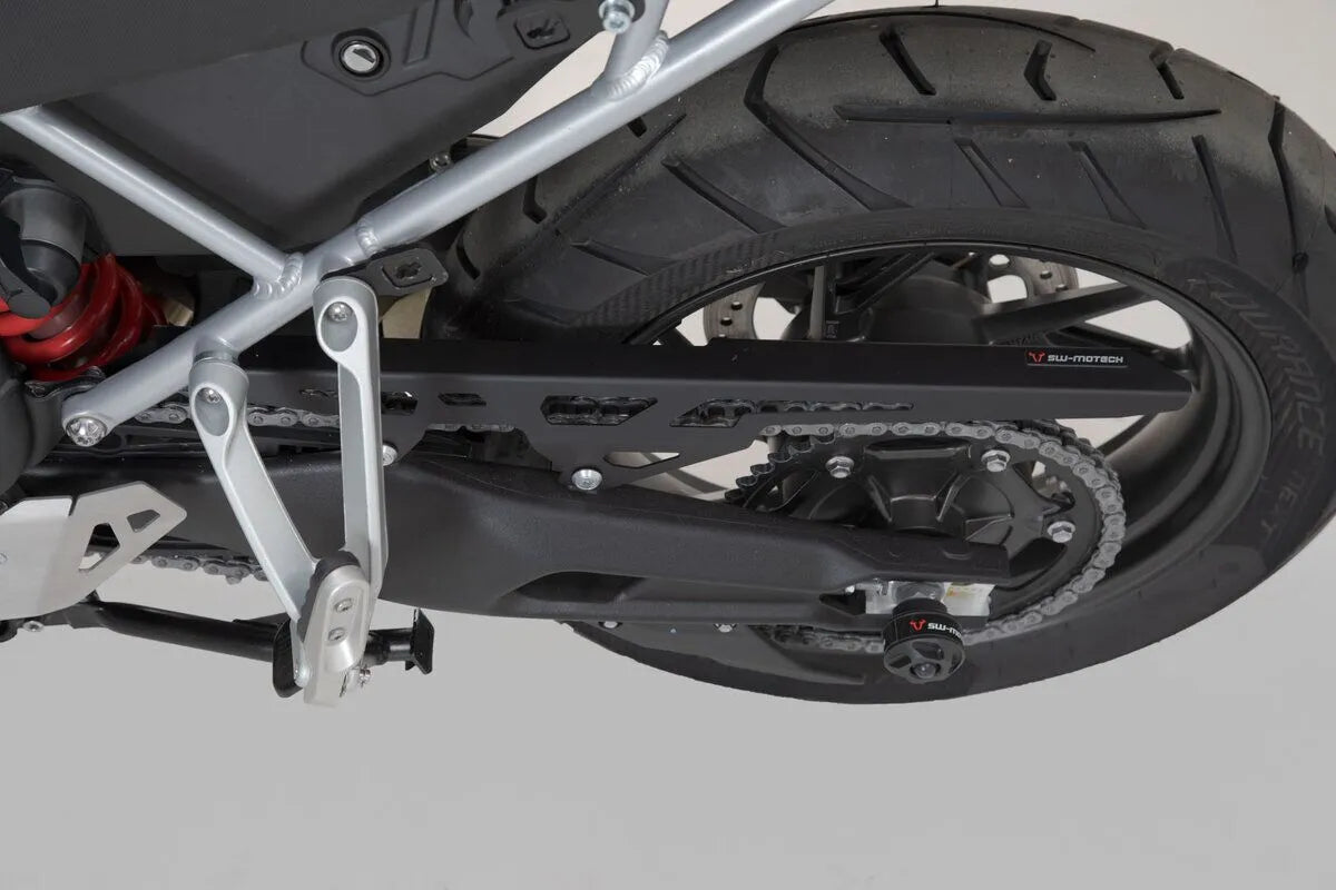 CHAIN GUARD ΓΙΑ TRIUMPH TIGER 900 ABS / TIGER 900 GT ABS '20–'24 | SW-MOTECH-KTS.11.953.10000/B