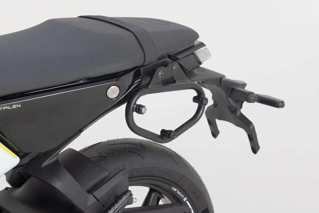 SLC LEFT SIDE CARRIER | SW-MOTECH-HTA.03.014.10000
