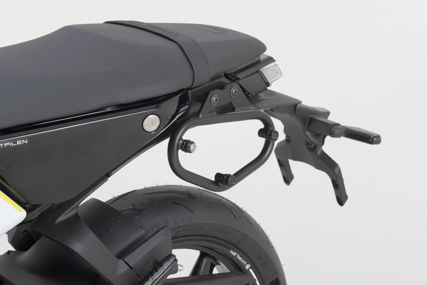SLC LEFT SIDE CARRIER | SW-MOTECH-HTA.03.014.10000