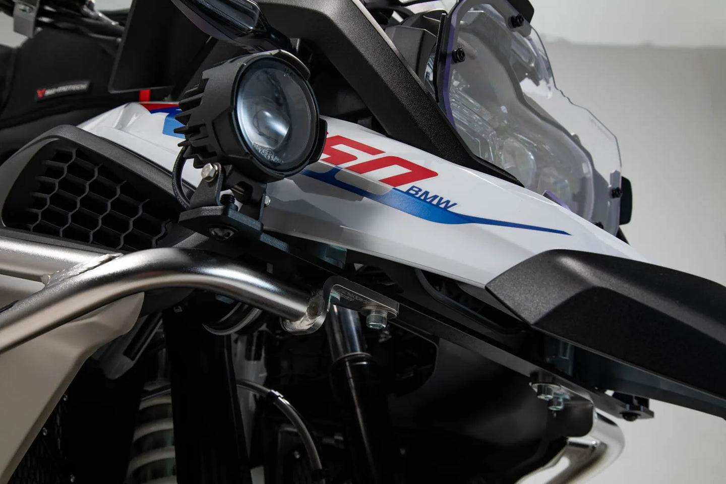 LIGHT MOUNTING KIT ΓΙΑ BMW R 1200 GS ABS / R 1250 GS ABS '12–'23 | SW-MOTECH-NSW.07.004.10400/B