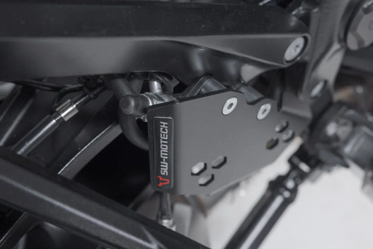 BRAKE CYLINDER GUARD ΓΙΑ KTM SUPER ADVENTURE 1290 R ABS / SUPER ADVENTURE 1290 S ABS '21–'24 | SW-MOTECH-BPS.04.835.10000/B