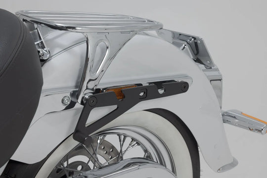 SLH SIDE CARRIER LH1 LEFT ΓΙΑ Harley Davidson FLDE 1750 ABS '18–'20 | SW-MOTECH-HTA.18.682.11600