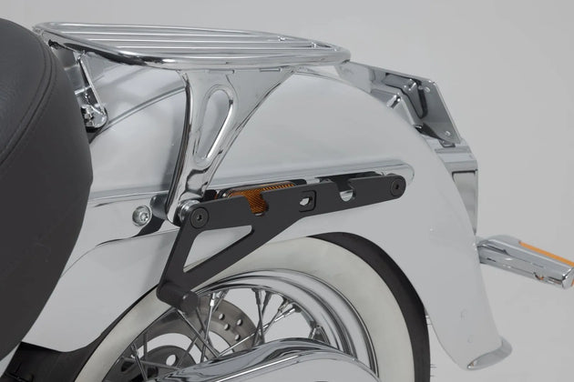 SLH SIDE CARRIER LH1 LEFT ΓΙΑ Harley Davidson FLDE 1750 ABS '18–'20 | SW-MOTECH-HTA.18.682.11600