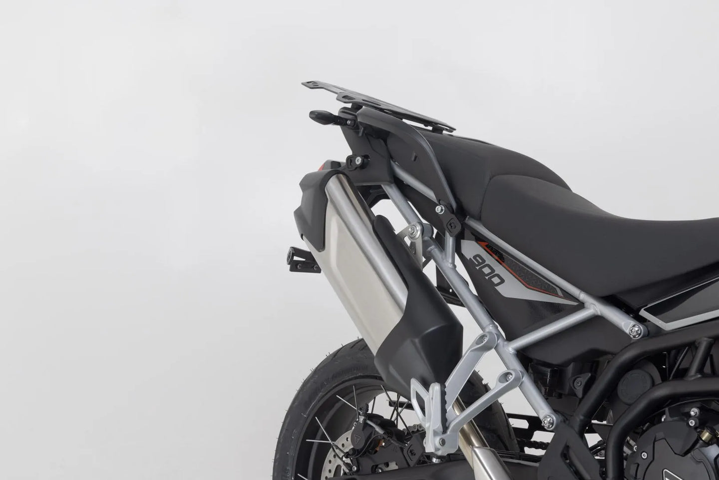 PRO SIDE CARRIER ΓΙΑ TRIUMPH TIGER 900 ABS / TIGER 900 GT ABS '23–'24 | SW-MOTECH-KFT.11.608.30000/B