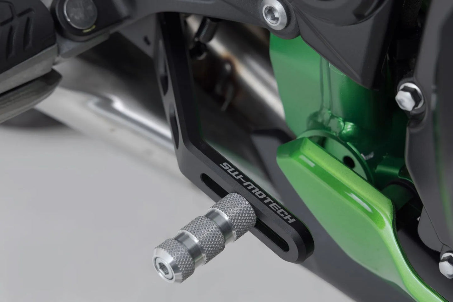 BRAKE PEDAL ΓΙΑ KAWASAKI Z 900 / Z 900 ABS '17–'24 | SW-MOTECH-FBL.08.868.10000