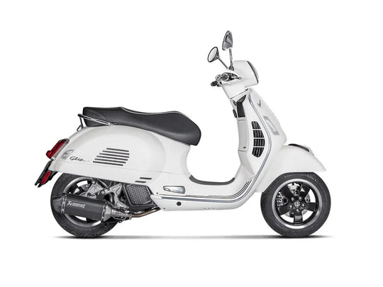 MUFFLER SS/CF BLK GTS125 ΓΙΑ VESPA GTS 125 IGET ABS '21–'24 | AKRAPOVIC-S-VE125SO2-HZBL