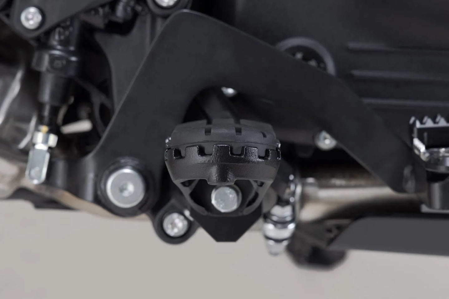 ION FOOTREST KIT ΓΙΑ ROYAL ENFIELD HIMALAYAN 450 ABS '24–'25 | SW-MOTECH-FRS.41.011.10000/B