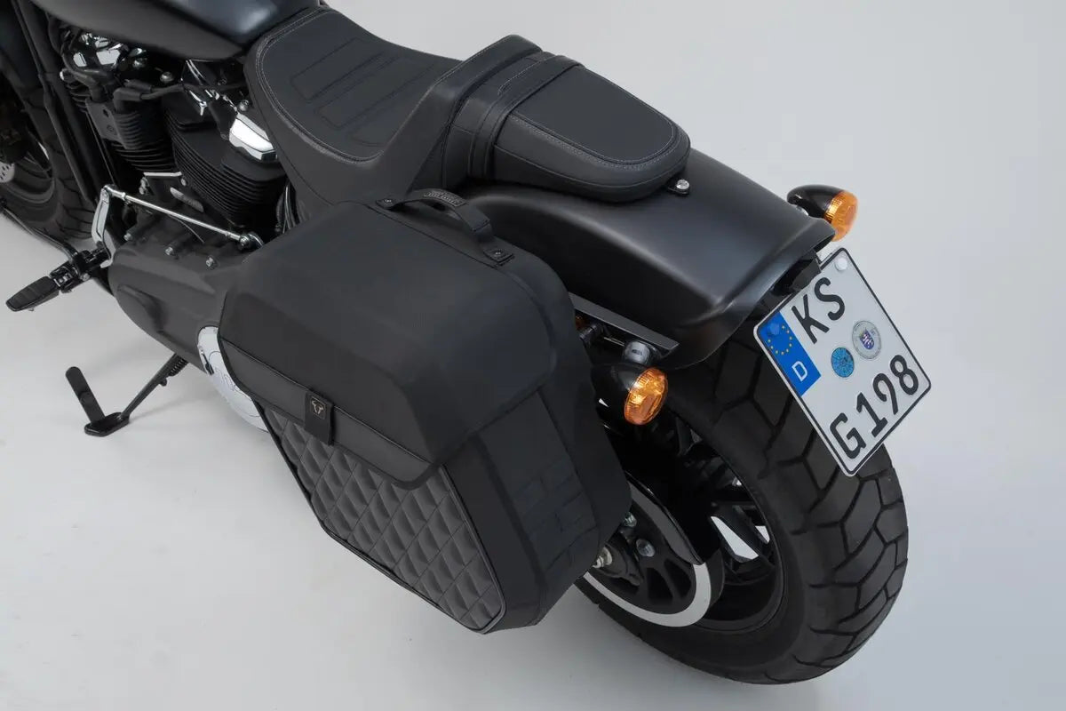 LH SIDE BAG SYS LEGEND ΓΙΑ Harley Davidson FXFB 1750 ABS / FXFBS 1868 ABS '18–'23 | SW-MOTECH-BC.HTA.18.682.20300