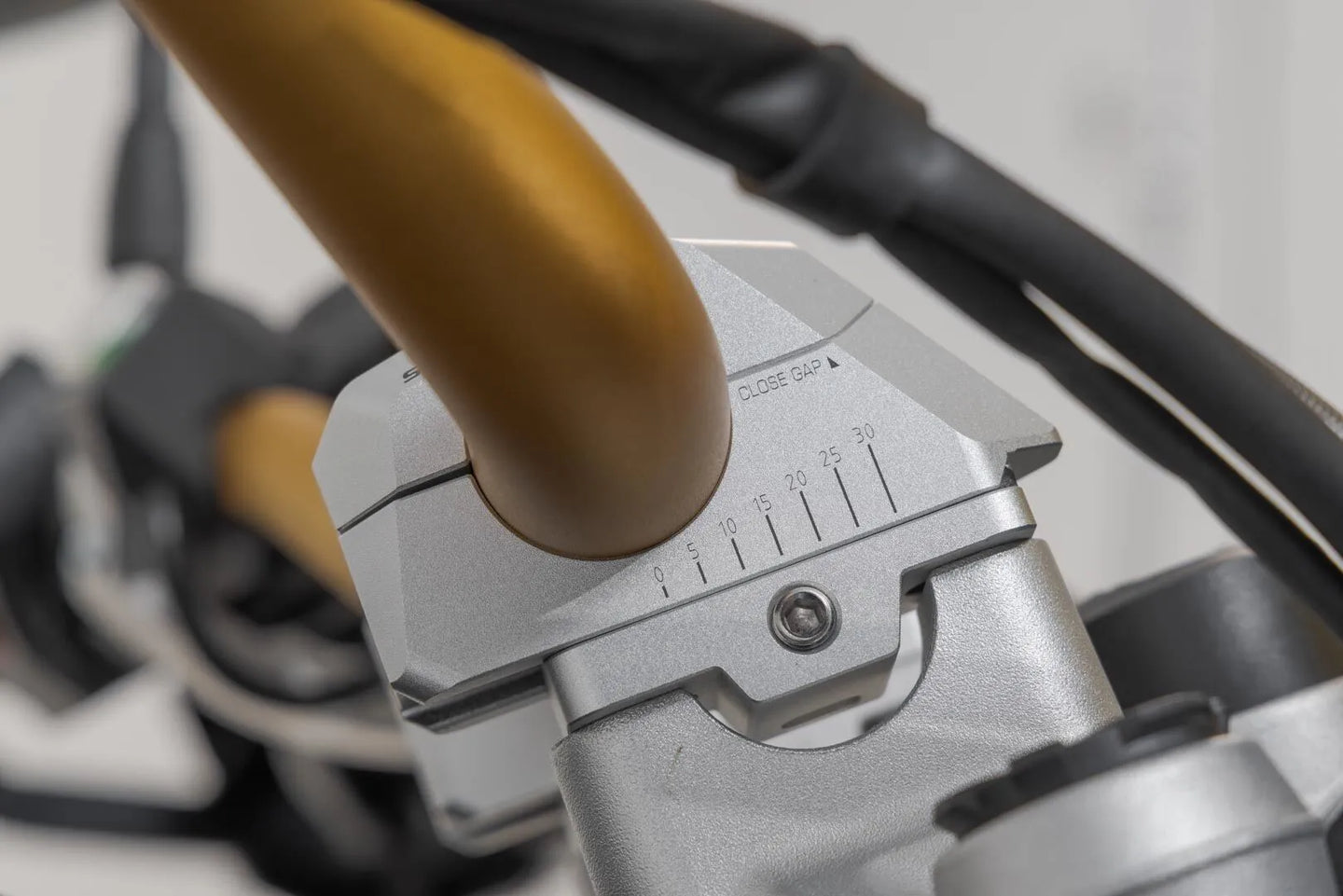 BAR RISER/BAR BACK DIA32 ΓΙΑ BMW R 1200 GS ABS / R 1250 GS ABS / S 1000 XR ABS '12–'24 | SW-MOTECH-LEH.00.039.32000/S