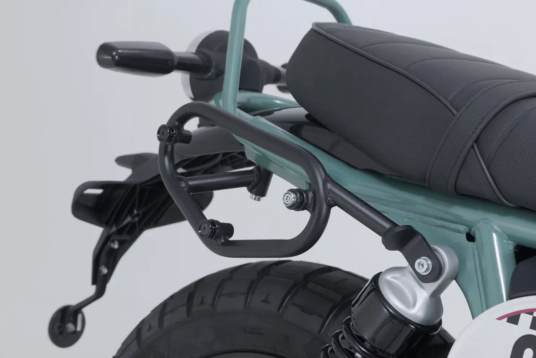 SLC SIDE CARRIER RIGHT | SW-MOTECH-HTA.41.010.11000