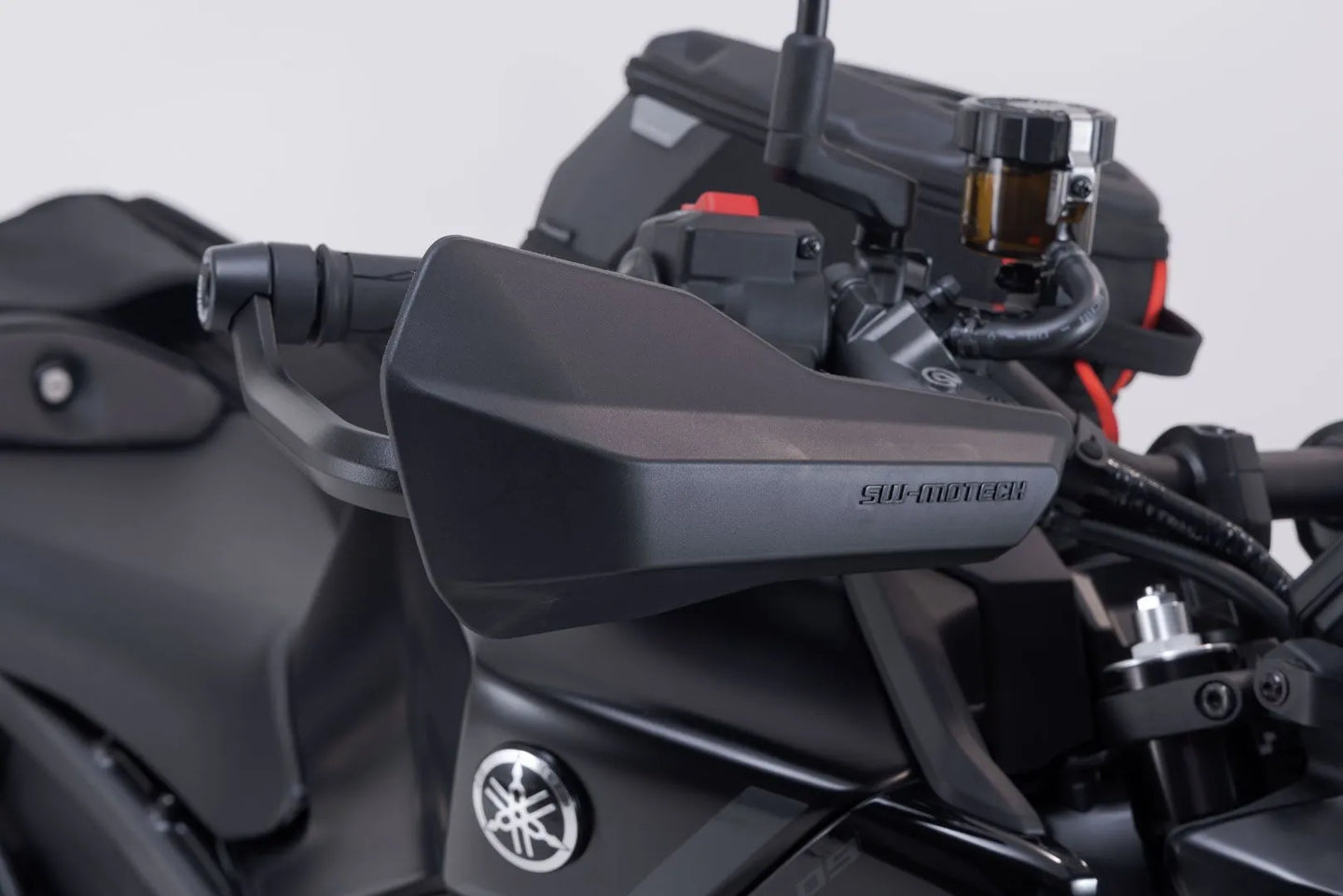 HANDGUARD KIT SPORT ΓΙΑ YAMAHA MT-09 ABS '23–'25 | SW-MOTECH-HDG.00.220.24000/B