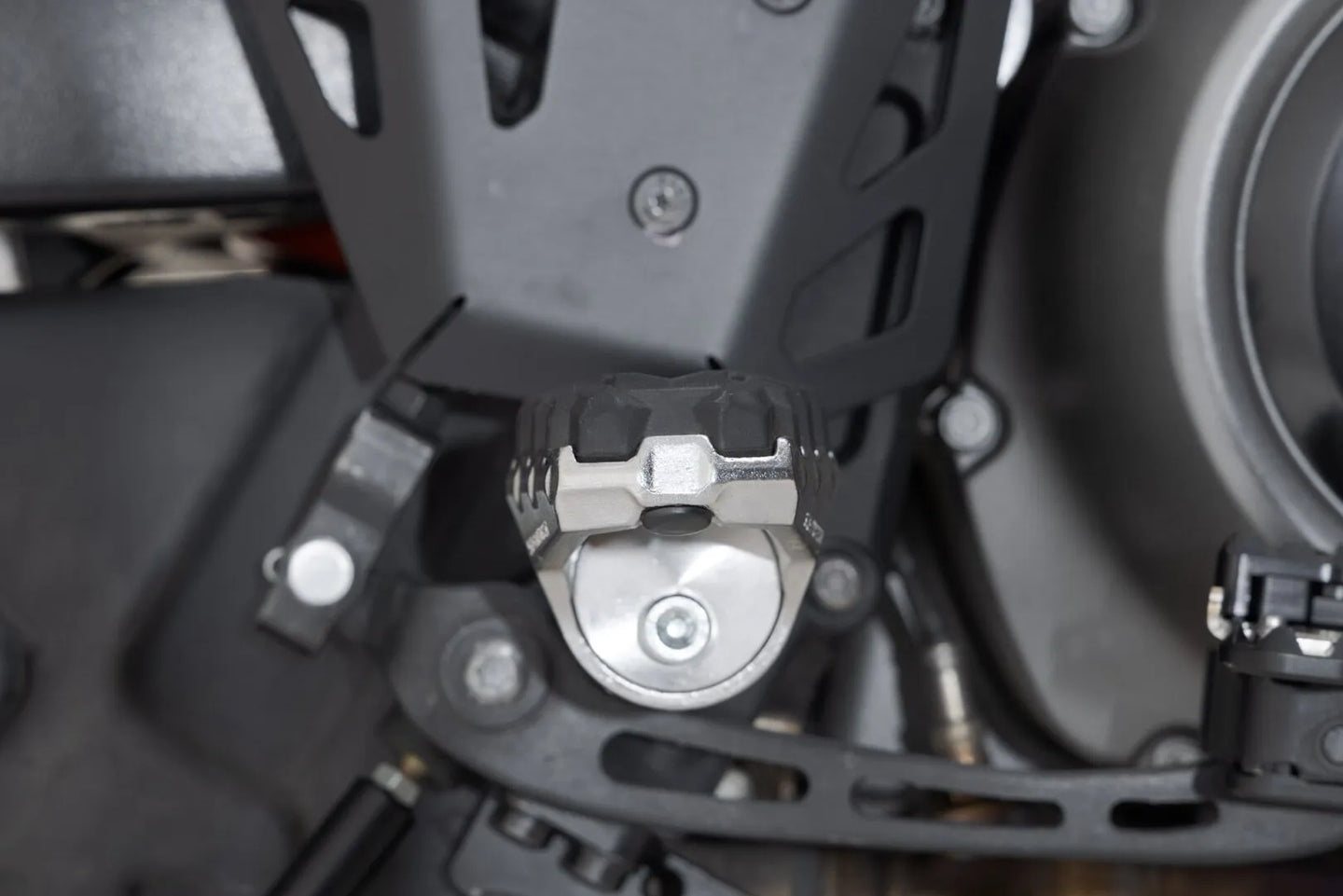 EVO FOOTREST KIT ΓΙΑ Harley Davidson RA 1250 ABS / RA 1250 S ABS / RA 1250 SE ABS '21–'24 | SW-MOTECH-FRS.18.112.10000