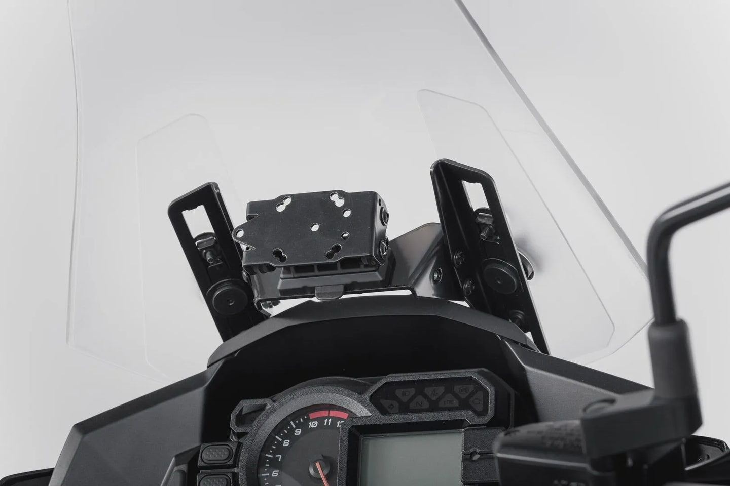 COCKPIT GPS MOUNT | SW-MOTECH-GPS.08.646.10800/B