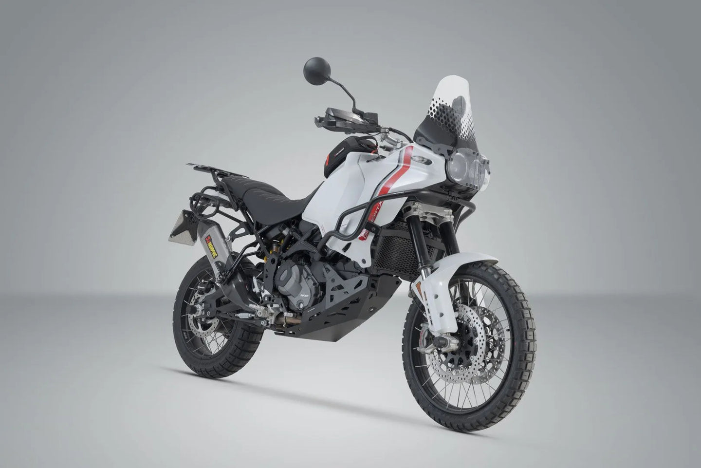 SLC SIDE CARRIER LEFT | SW-MOTECH-HTA.22.995.10001