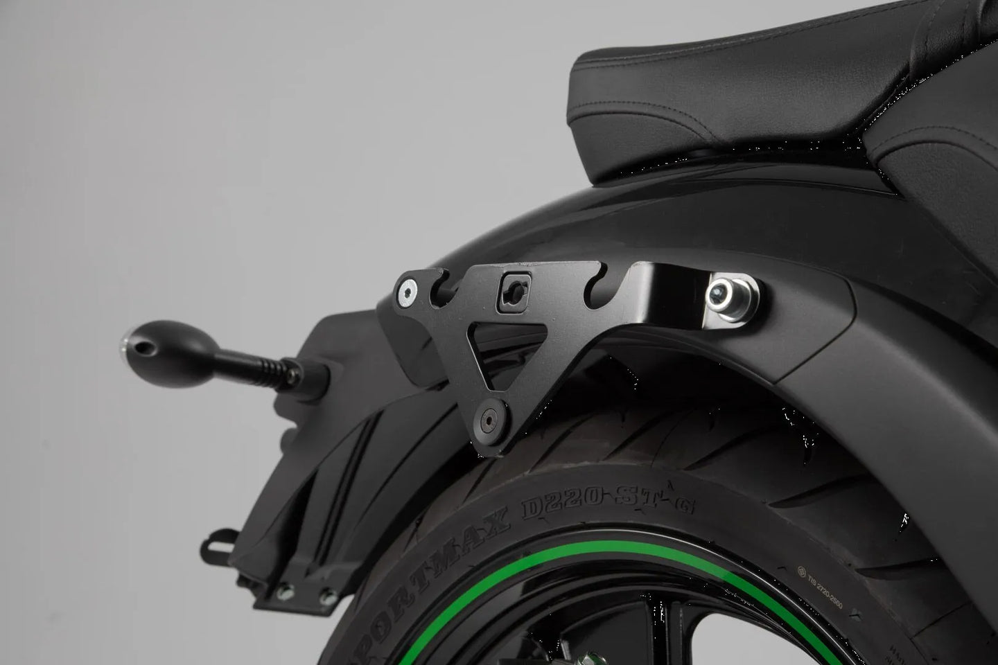 SLH SIDE CARRIER R ΓΙΑ KAWASAKI EN 650 / EN 650 ABS '15–'24 | SW-MOTECH-HTA.08.682.11000