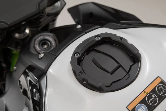 TANK RING PRO ΓΙΑ KAWASAKI '17–'26 | SW-MOTECH-TRT.00.787.31100/B
