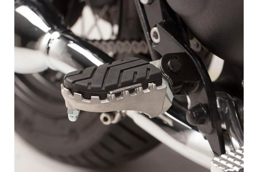 FOOTREST KIT ION ΓΙΑ TRIUMPH '05–'16 | SW-MOTECH-FRS.11.011.10201/S
