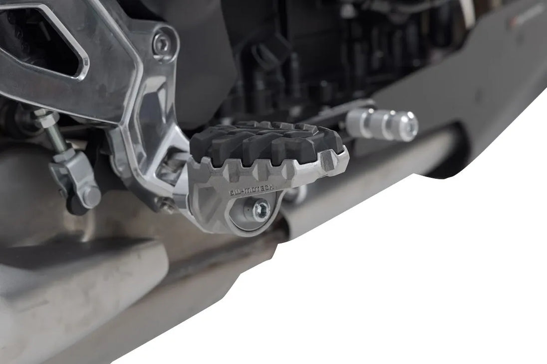 EVO FOOTREST KIT ΓΙΑ TRIUMPH TIGER SPORT 660 ABS '22–'26 | SW-MOTECH-FRS.11.112.10500