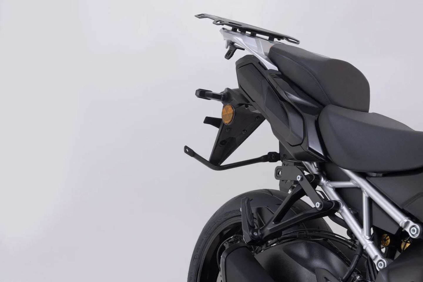 PRO SIDE CARRIER ΓΙΑ SUZUKI GSX-S 1000 ABS / GSX-S 1000 GX ABS '23–'24 | SW-MOTECH-KFT.05.601.30000/B