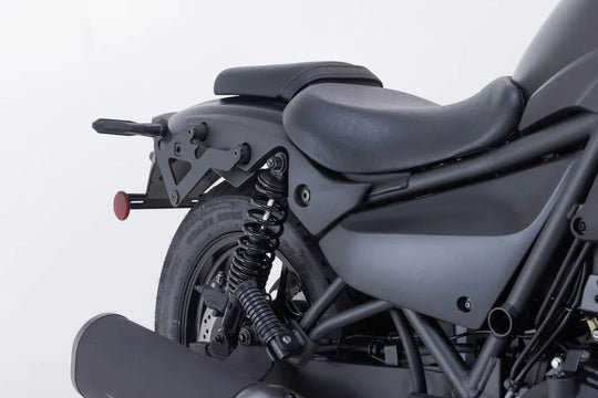 SLH SIDE CARRIER LH1 RIGHT ΓΙΑ KAWASAKI ELIMINATOR 500 ABS / ELIMINATOR 500 SE ABS '24–'25 | SW-MOTECH-HTA.08.604.19000