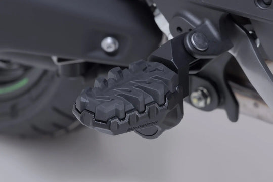 EVO FOOTREST KIT ΓΙΑ KAWASAKI KLZ 1100 ABS '25–'26 | SW-MOTECH-FRS.08.112.10400/B