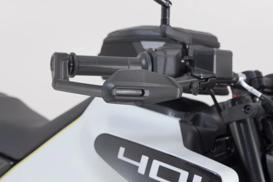 LEVER GUARDS W/ WIND PROTECTION ΓΙΑ HUSQVARNA SVARTPILEN 401 ABS / VITPILEN 401 ABS '23–'24 | SW-MOTECH-LVG.03.014.11000/B