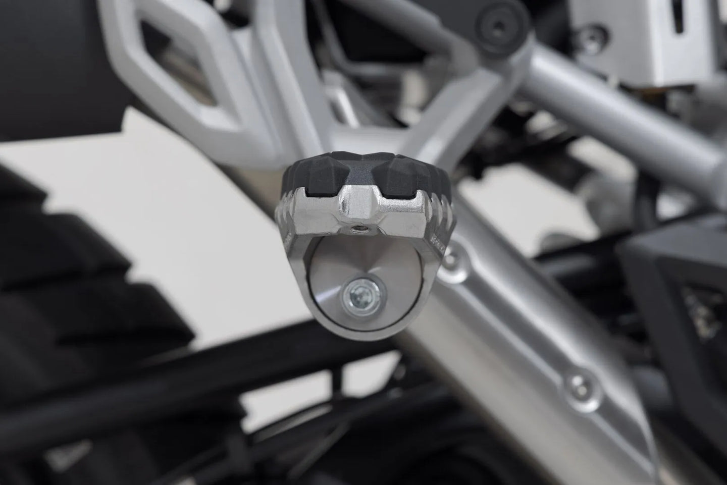 EVO PASSENGER FOOTREST KI ΓΙΑ TRIUMPH TIGER 1200 ABS / TIGER 1200 GT ABS '22–'24 | SW-MOTECH-FRS.11.112.10700